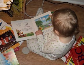 2011-04-31 - Katie And A Book
